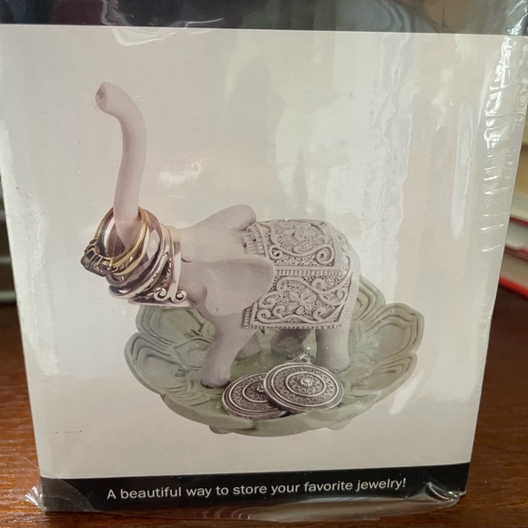 Evelots Elephant Ring and Jewelry Holder -NWT- 2 in Stock - Picture 2 of 4